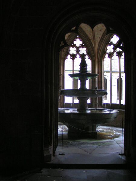 Datei:M K Brunnen.jpg