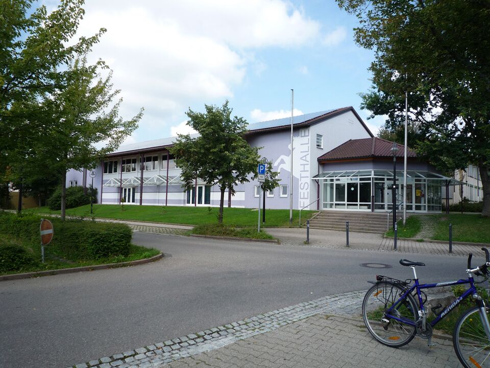 Datei:Althengstett-Festhalle.jpg