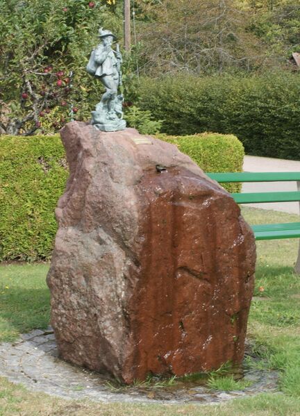 Datei:Brunnen Enzklösterle.jpg