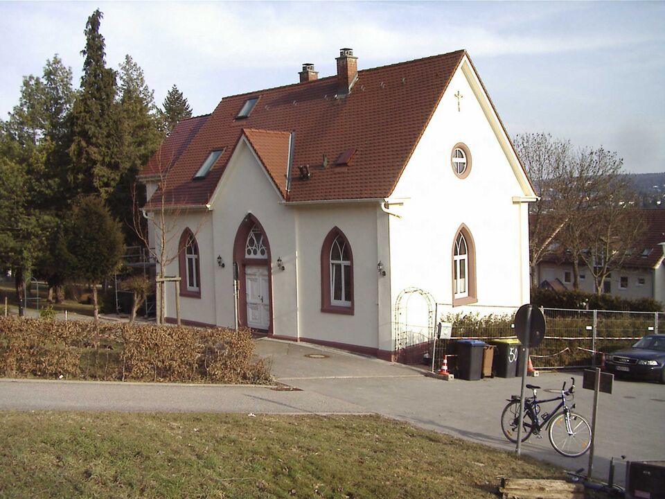 Datei:Ehemalige Friedhofskapelle Weststadt.jpg