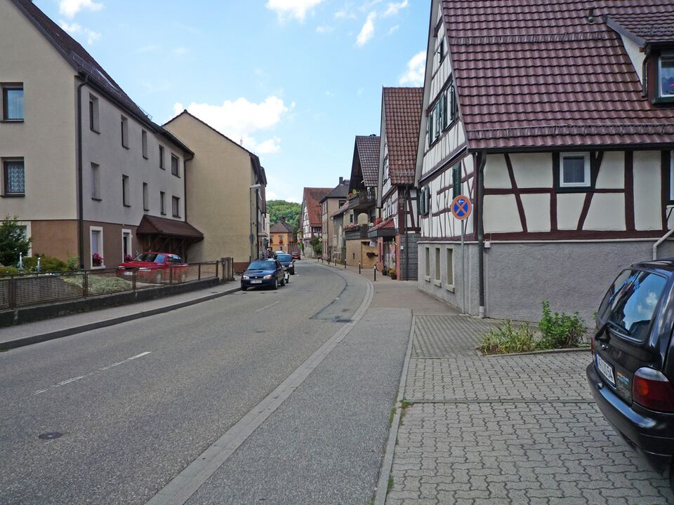 Datei:Ersingen-Lange-Strasse.jpg