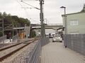 Die Baumannbrücke mit dem Treppenaufgang vom Bahnsteig