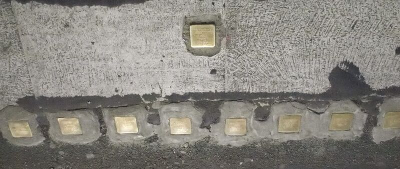 Datei:Brötzingen Zwangsarbeiterlager Stolpersteine.jpg