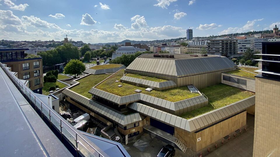 Datei:CCP Dachterrasse Parkhotel 2021.jpg