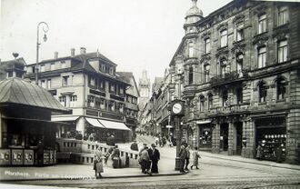 Leopoldsplatz, Bahnhofstraße .JPG