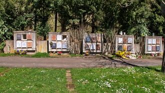 2023-04-14 Friedhof Brötzingen Urnenwände.jpg