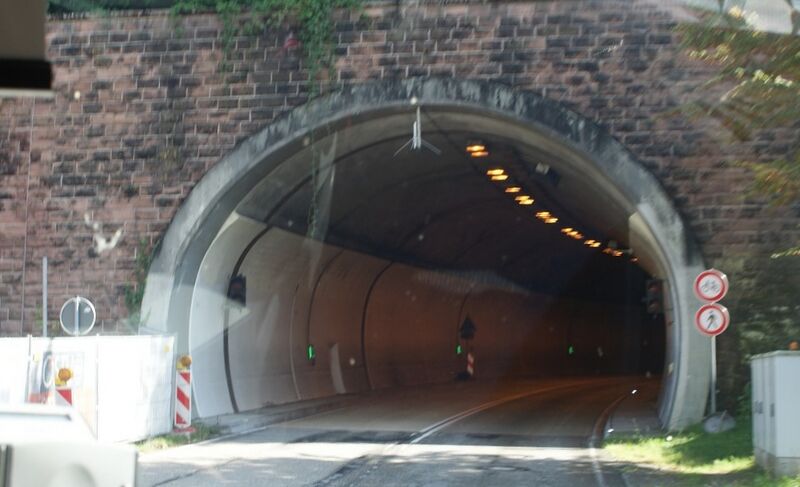 Datei:Autotunnel in Bad Wildbad.jpg