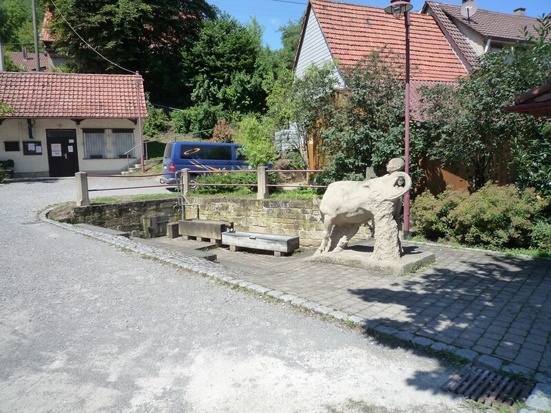 Datei:Hohenklingen-Traenke.jpg