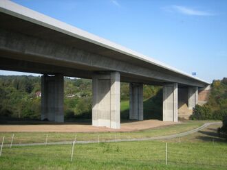 A8 Kämpfelbach-Viadukt.jpg