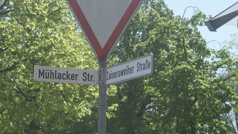 Datei:Straßenschilder.JPG