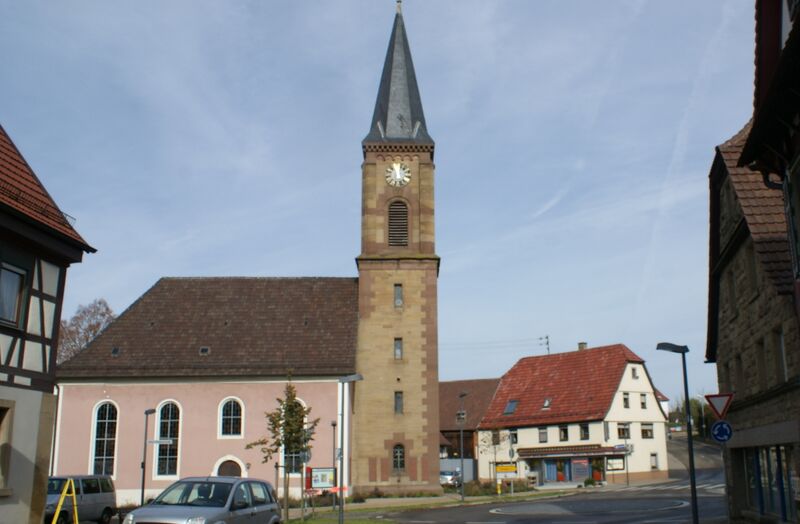Datei:Kreisel mit Kirche Ölbronn.jpg