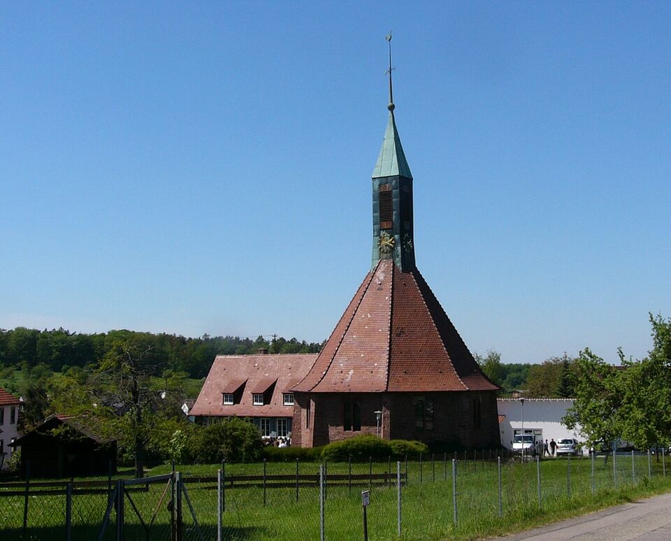 Datei:Kirche in Arnbach.jpg