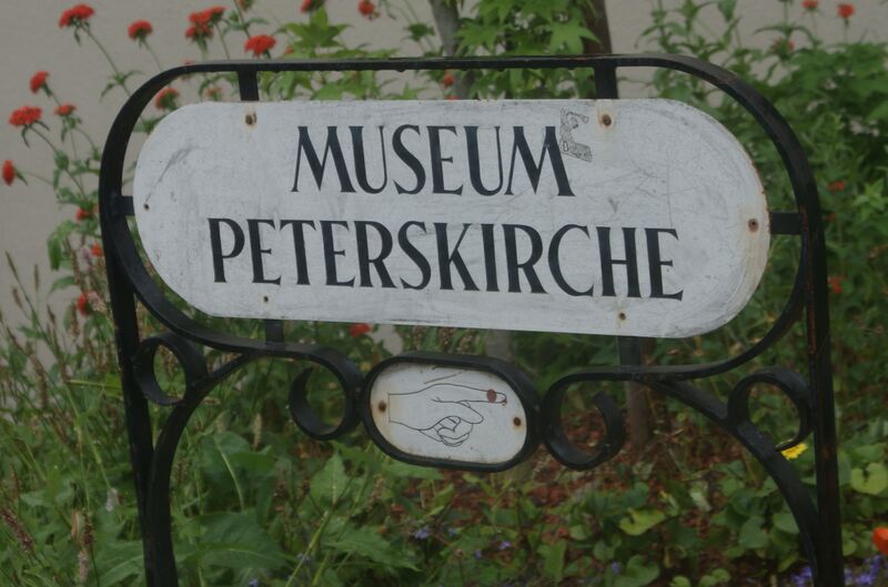 Datei:Schild Museum Peterskirche.JPG