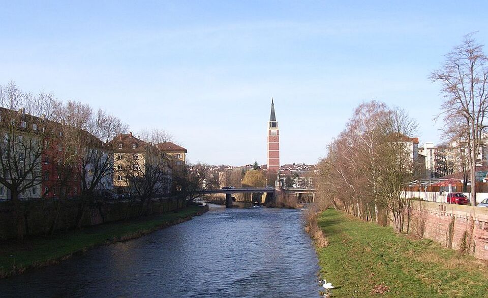 Datei:Au Enz Stadtkirche.jpg