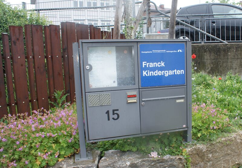 Datei:Briekaste Franck Kindergarten.JPG