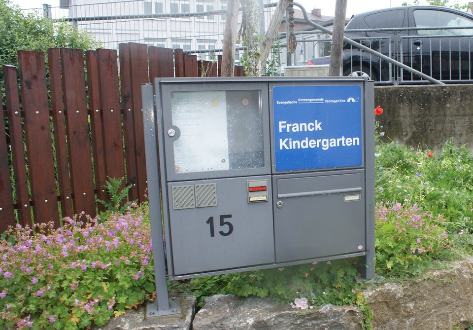 Datei:Briekaste Franck Kindergarten.JPG