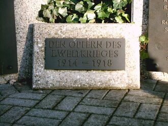 Gefallenendenkmal Wilferdingen Tafel 2.jpg