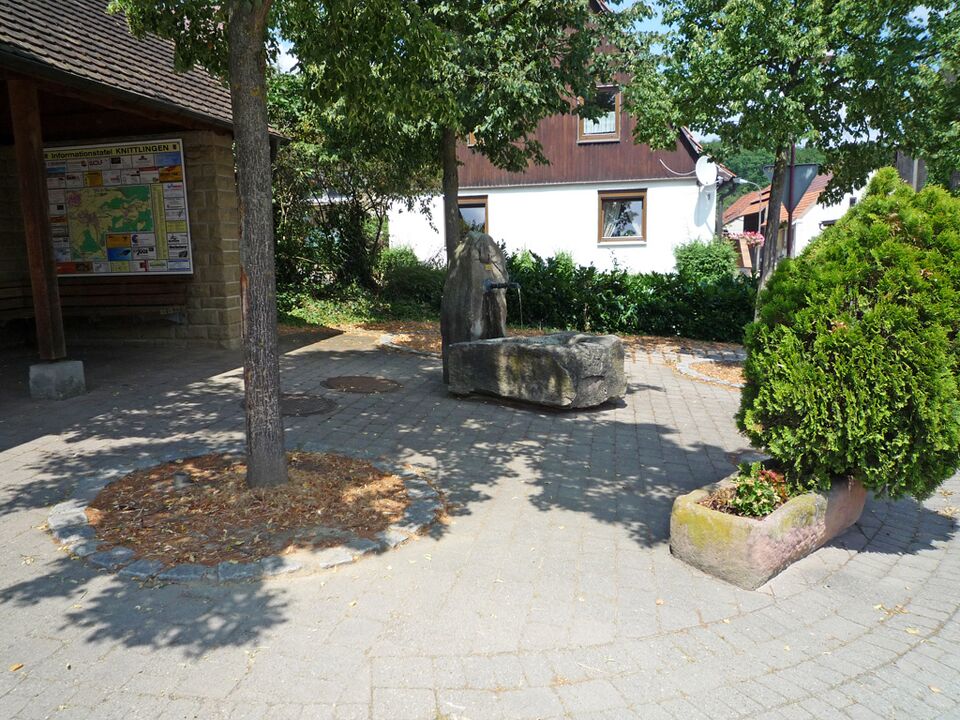 Datei:Kleinvillars-Hauptstrasse1.jpg