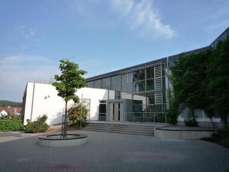Datei:Wilferdingen-Peter-Haertling-SChule.jpg