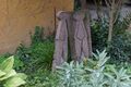 Sandsteinskulptur gegenüber dem Museum