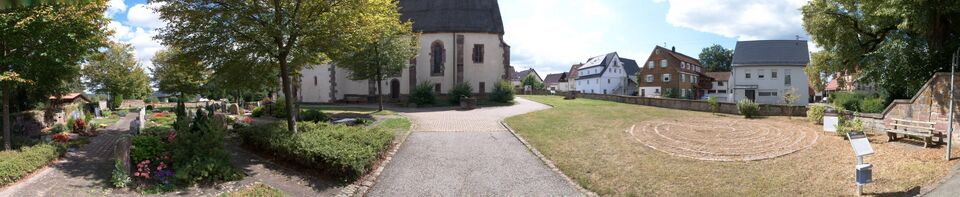 Datei:2024-08-26 Effringen Friedhof 273°.JPG