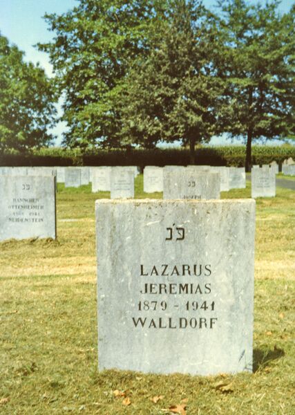 Datei:LazarusJeremiasGrab.jpg
