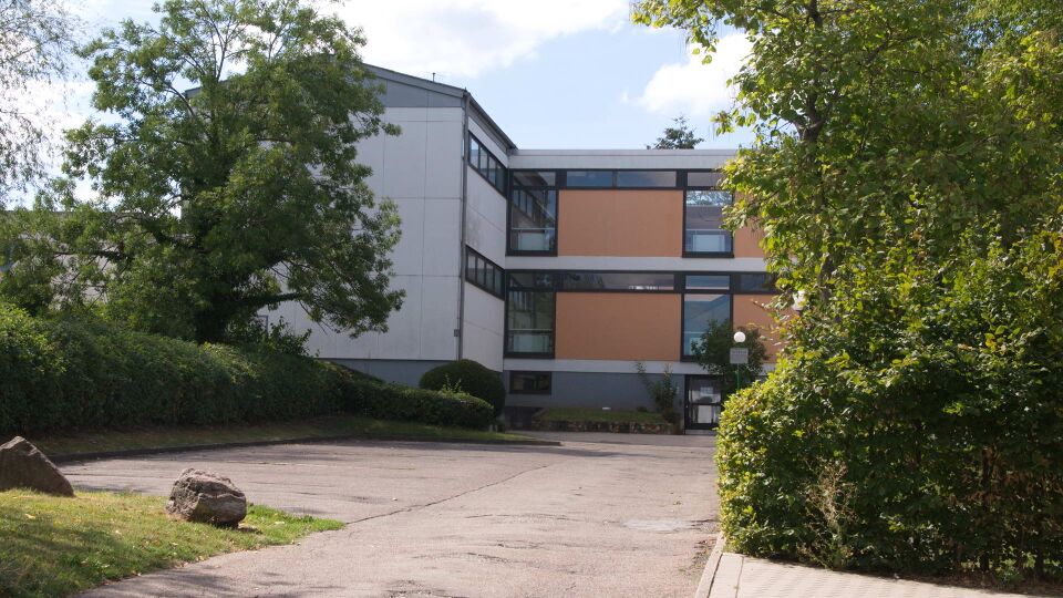 Datei:Waldschule Büchenbronn Grundschule.jpg