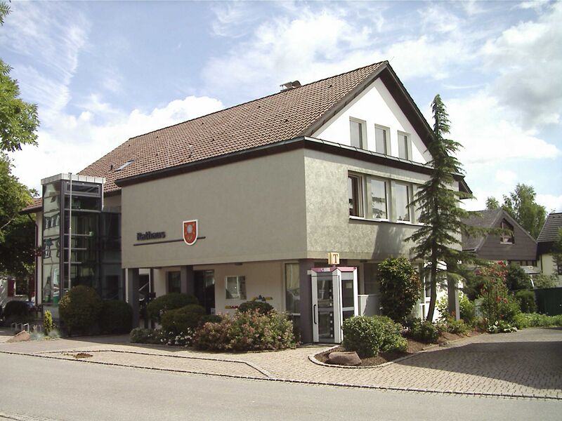 Datei:Egenhausen-Rathaus.jpg