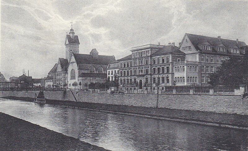 Datei:Emma Jägerbad u Gewerbesch1926.jpg