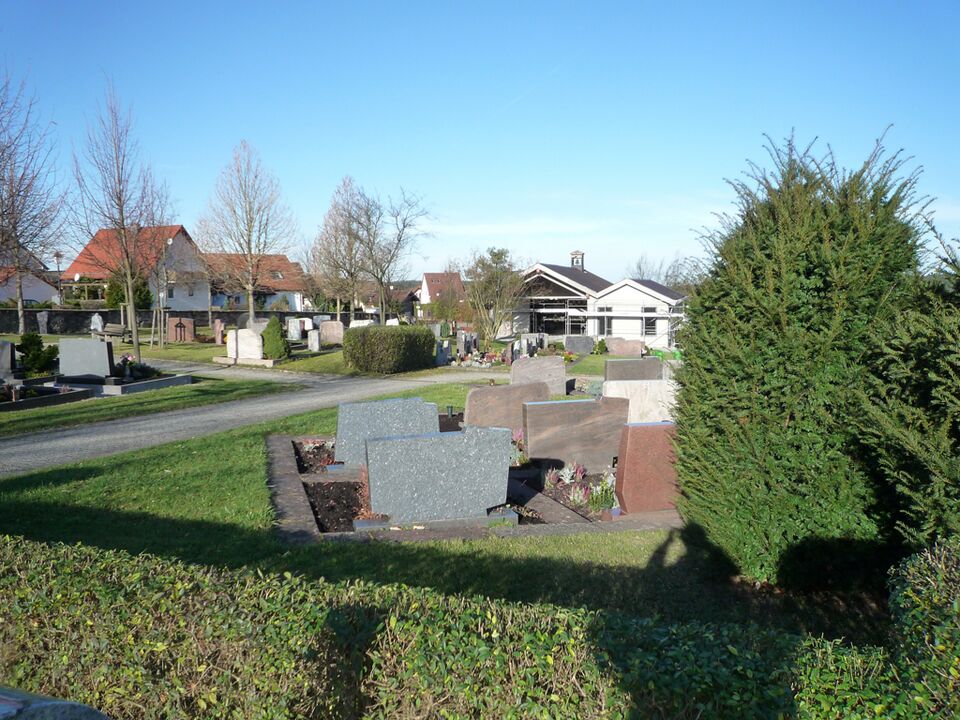 Datei:Neubaerental-Friedhof.jpg