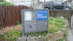 Schild am Kindergarte Vaihingen.JPG