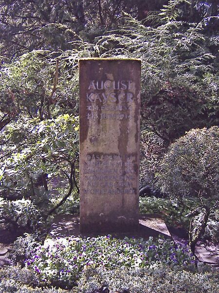 Datei:August Kayser Grab.jpg