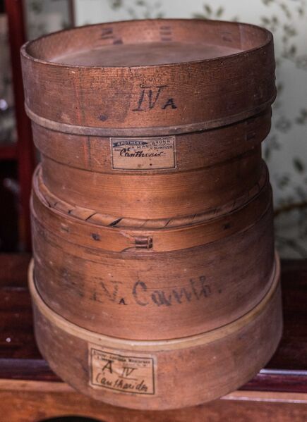 Datei:GHV Apotheke-Sieb-4-Gesamt.jpg