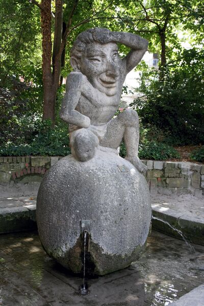 Datei:Zwerg-Nase-Brunnen-1.jpg