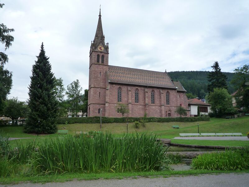 Datei:Hoefen-ev-Kirche.jpg