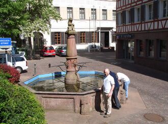 CW Marktplatz Brunnen2.jpg