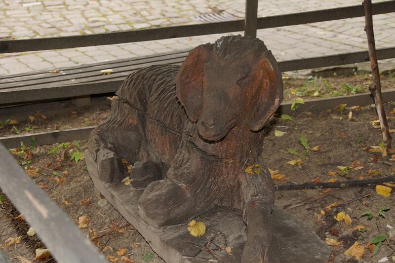 Datei:GHV Schaf-geschnitztinHolz.jpg