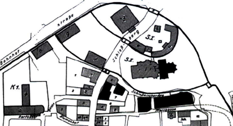 Datei:Kollegiatsstift St. Michael, Häuser am Schloßberg 8-10, Schloßkirchenweg 6 sowie Pfarrgasse 7-9 in Pforzheim (schwarz markiert).png
