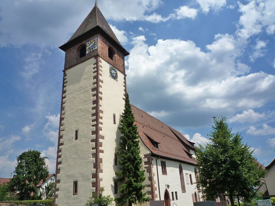 Datei:Altburg-Kirche.jpg