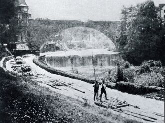 Flößer-Bogenbrücke.jpg