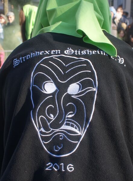 Datei:Strohhexen Ötisheim.jpg
