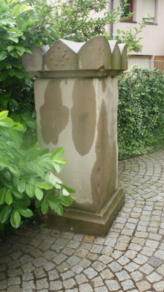 Datei:An Wehrkirche Königsbach.jpg