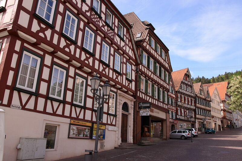 Datei:Calw-Marktstraße.jpg
