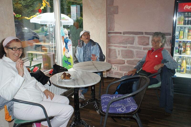 Datei:Innenraum des Café Paradiso.JPG