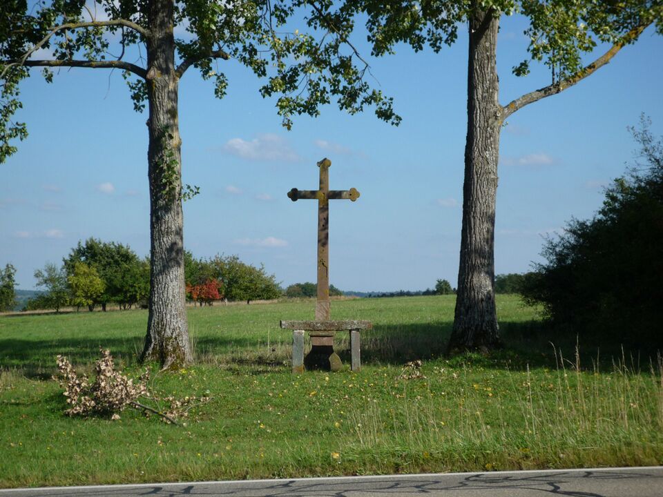 Datei:Steinegg-Kruzefix.jpg