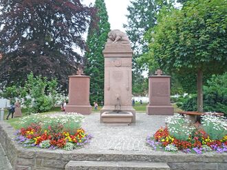 Bad-Herrenalb-Gefallenendenkmal.jpg