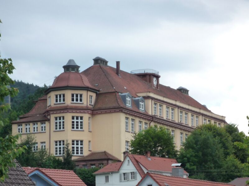 Datei:Bad-Wildbad-SChule.jpg