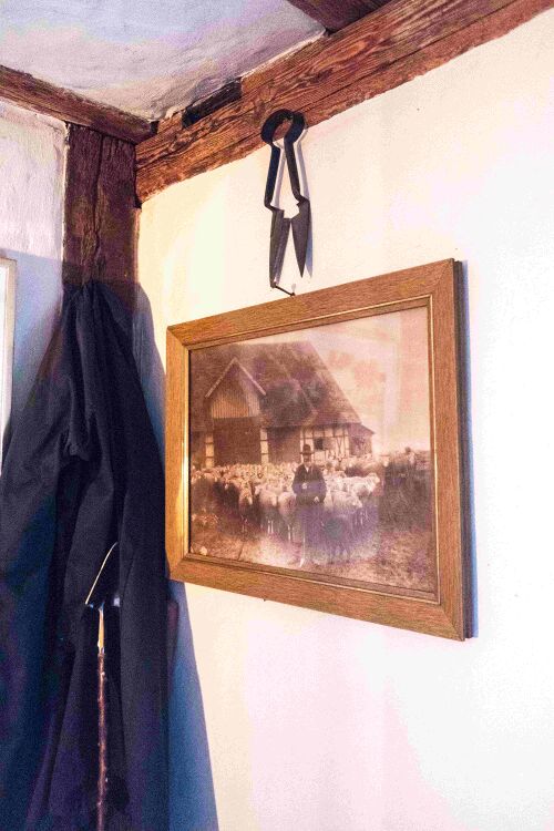 Datei:GHV Schafschere-Treppenabsatz.jpg