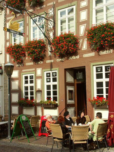 Datei:Schweizer Hof außen.jpg