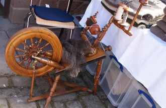 Spinnrad bei Haus 4.JPG
